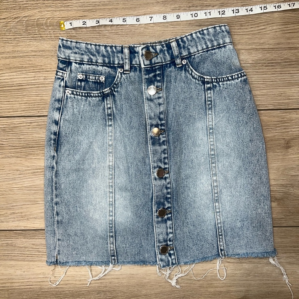 💙NWOT Denim Skirt with Buttons